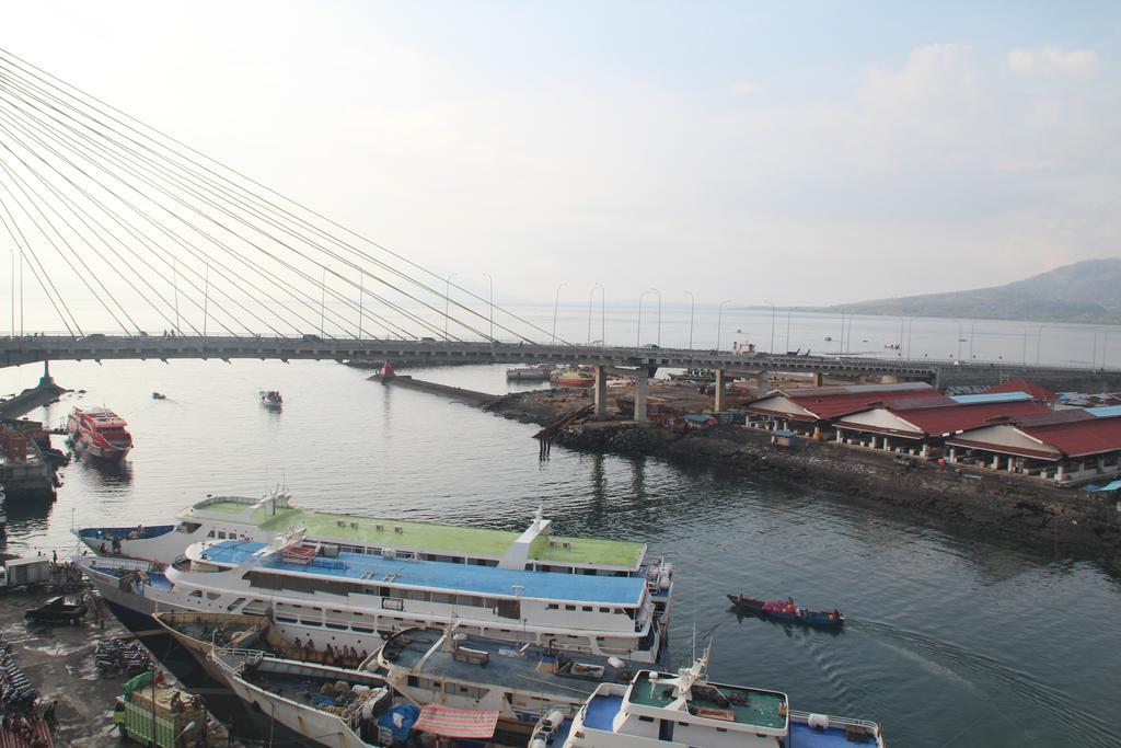 Hotel Celebes Manado Exterior foto