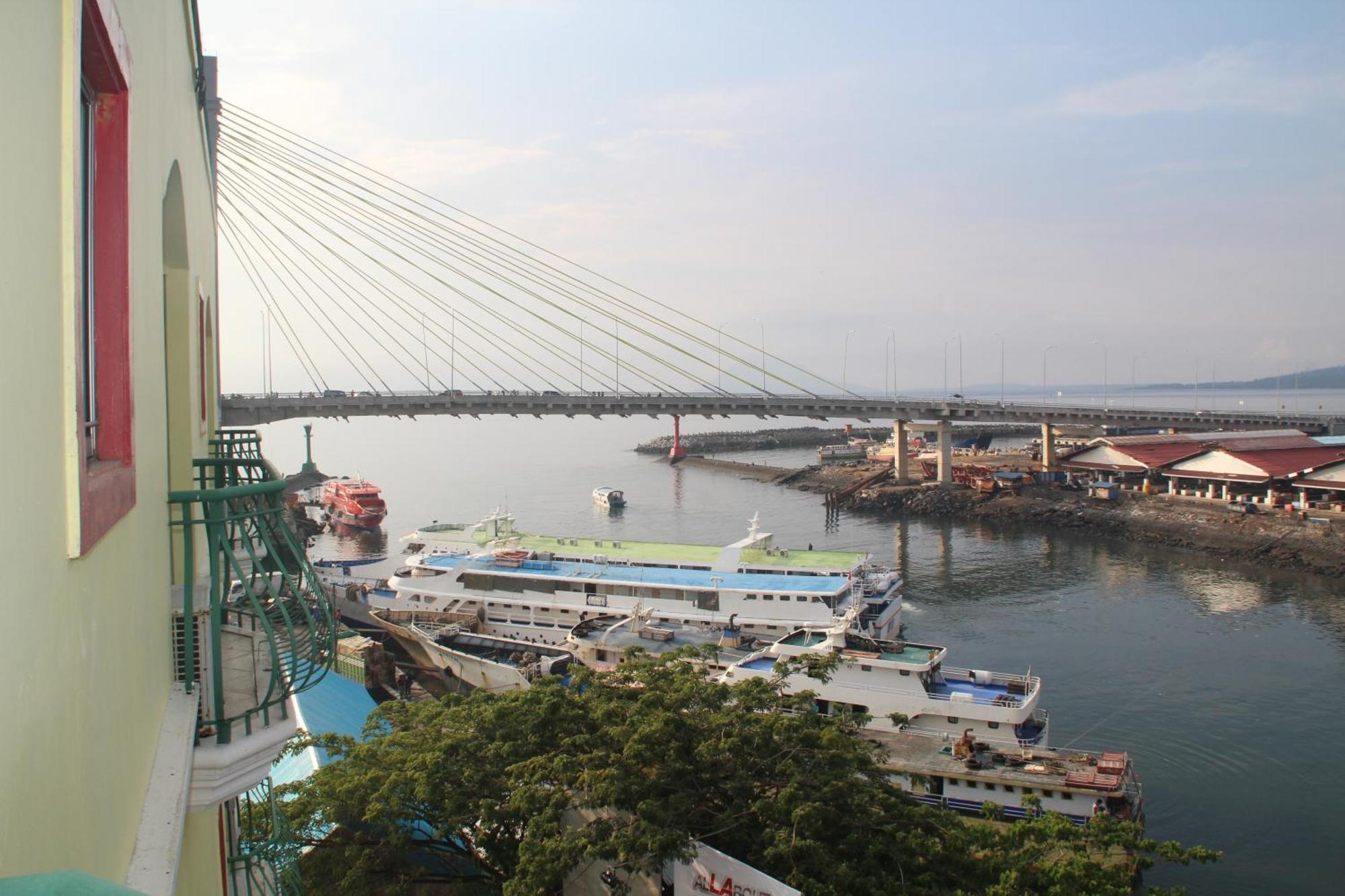 Hotel Celebes Manado Quarto foto